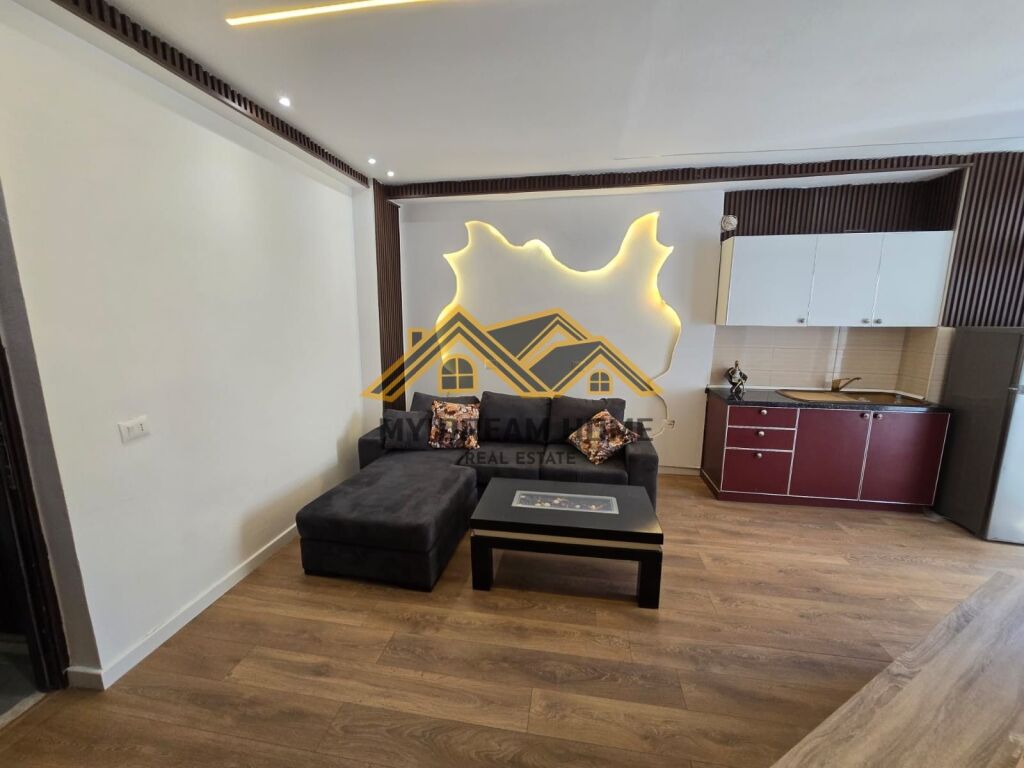 APARTAMENT 1+1 TEK SHKEMBI I KAVAJES, PER SHITJE!