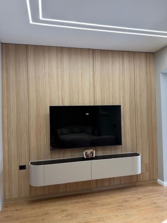 🏡 Modern 2-Bedroom Apartment for Long-Term Rent – Lungomare, Vlorë