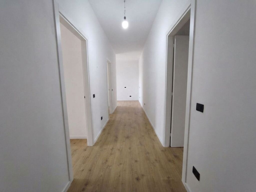 Shitet , Apartament 2+1 , Paskuqan , Tirane