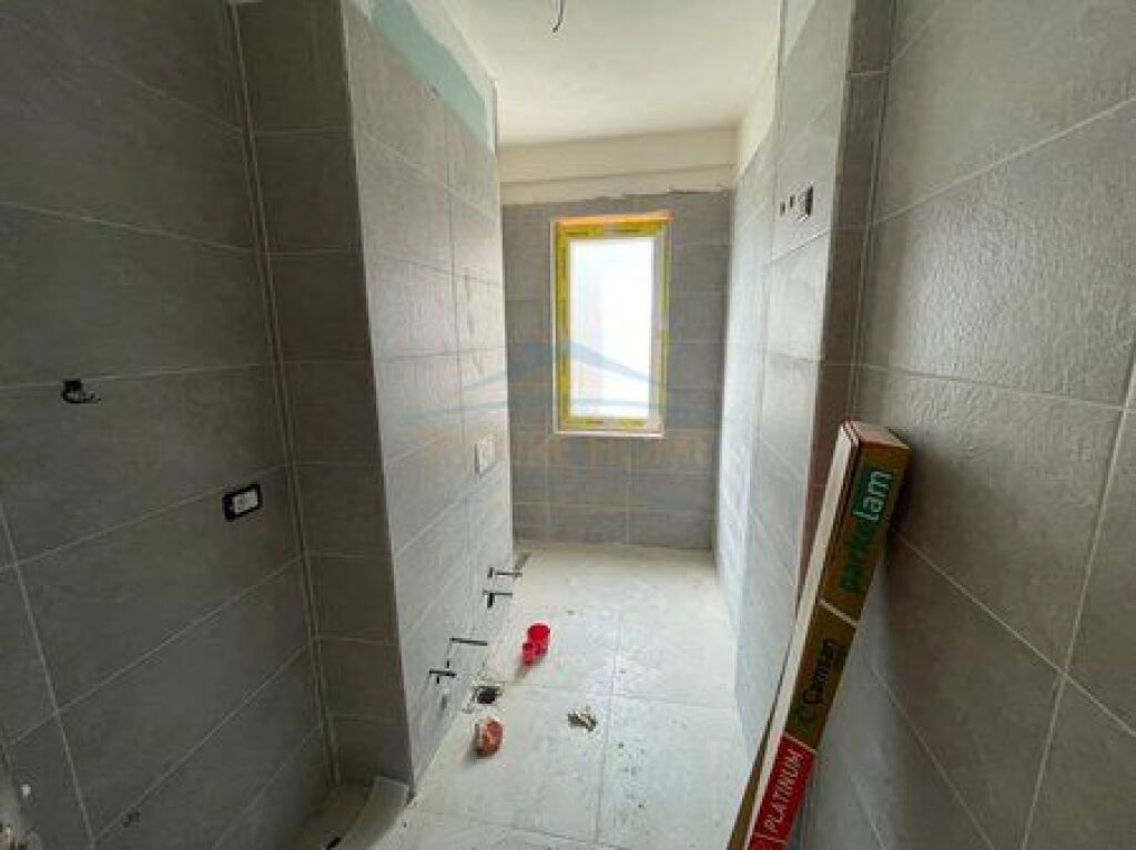 For sale, Apartment 1+1+Parking Space, Univers City, Tirana