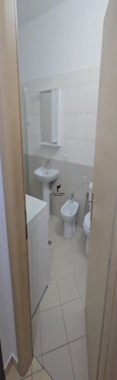 APARTAMENT ME QERA 1+1 KODRA E DIELLIT 1 50.000 LEKE  FH-93460