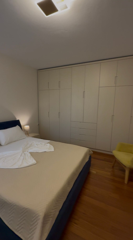 Affittasi appartamento 2+1, in Via dei Kosovari