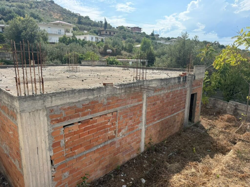 Private house for sale in Vlora
