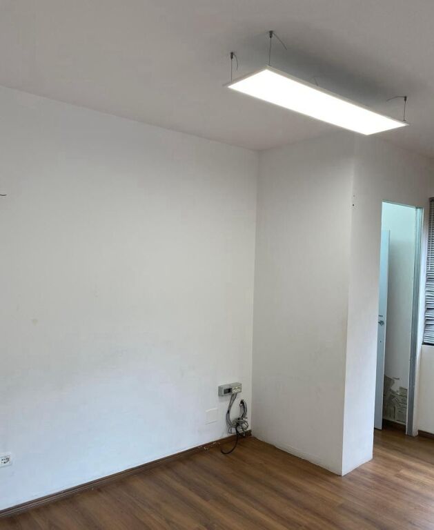 Qera | Ambjent Biznesi | Rruga Myslym Shyri | 450 €/muaj