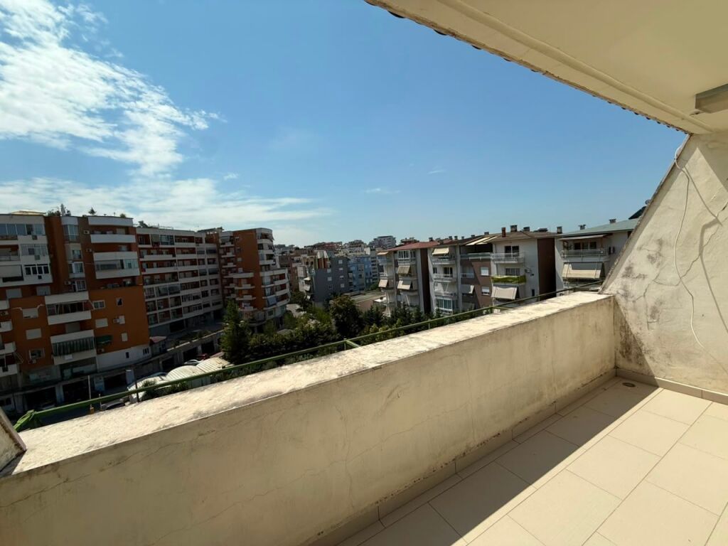 Appartamento 2+1+2+POSTO AUTO IN VENDITA- Fresk, Tirana- 220.000€