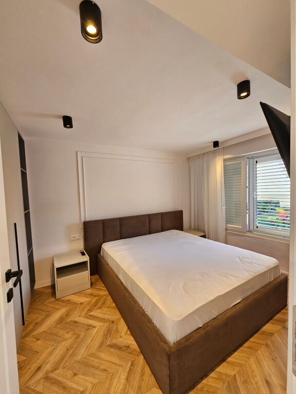 AFFITTASI APPARTAMENTO 2+1 – MIHAL GRAMENO-CASA PRIVATA PIANO 1 📍 Posizione: Mihal Grameno, vicino al Complesso Grand