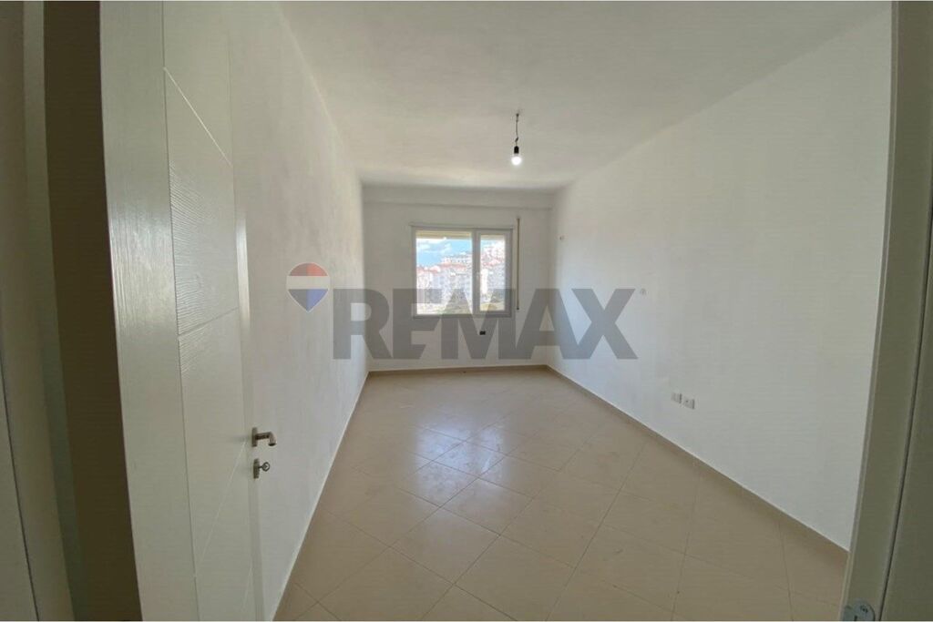 Shitet apartament 2+1 ne Fresk!