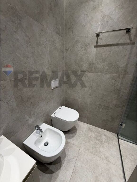 APARTAMENT 2+1  ME QERA,PRANE SHESHIT SKENDERBEJ