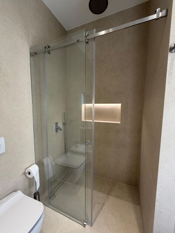 🏡 Modern 2-Bedroom Apartment for Long-Term Rent – Lungomare, Vlorë