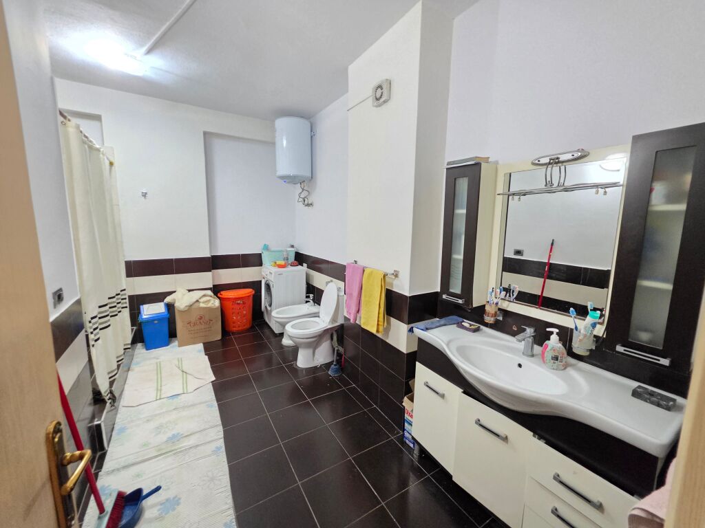 🏡 Apartament 2+1 me qera  📍 Astir, pranë Bohemit