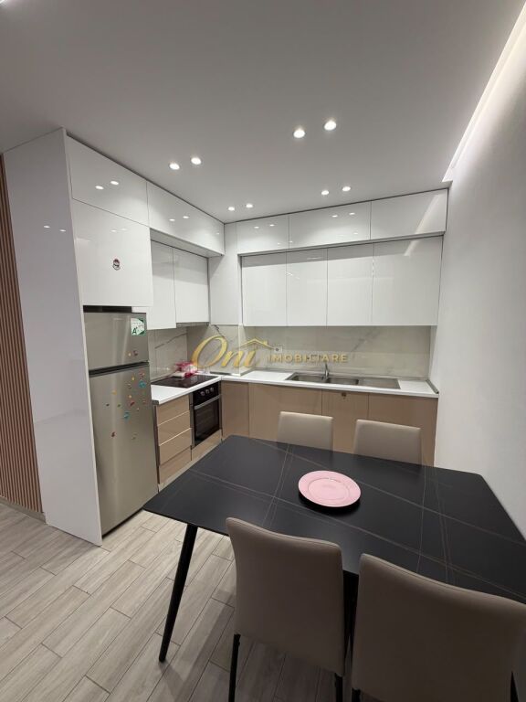 QENDER APARTAMENT PER QERA 1+1