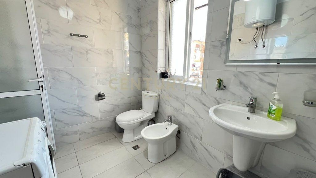 Apt 2+1+studio per qira te Ministria e Jashtme!