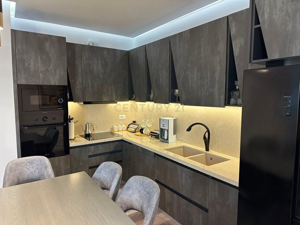 WE SELL APARTMENT WITH SEA VIEW 2+1 FURNISHED AT KAVAJA ROCK, DURRËS !