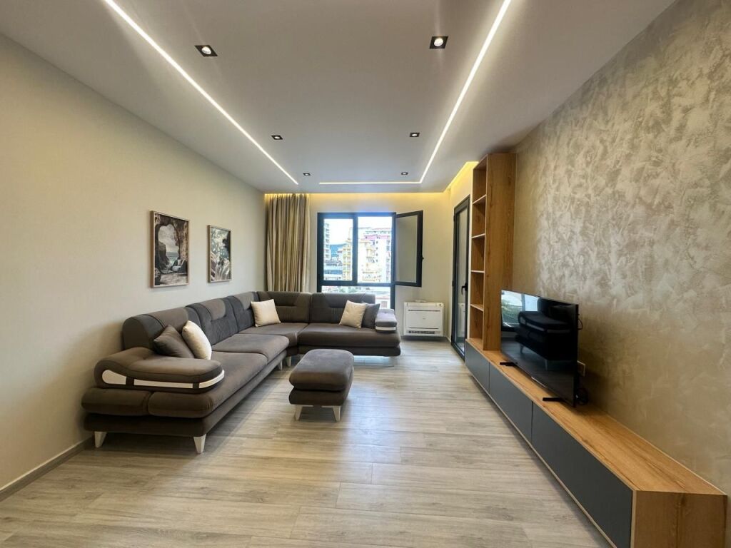 Apartament modern për qira afatgjatë Vlorë