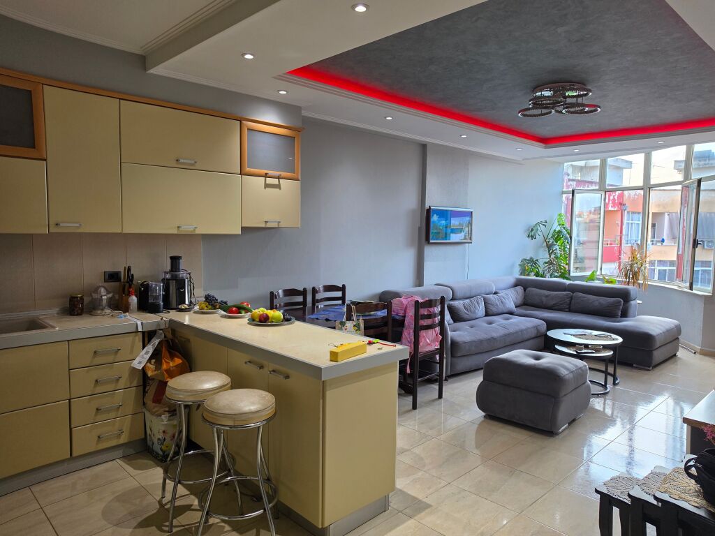 🏡 Apartament 2+1 me qera  📍 Astir, pranë Bohemit