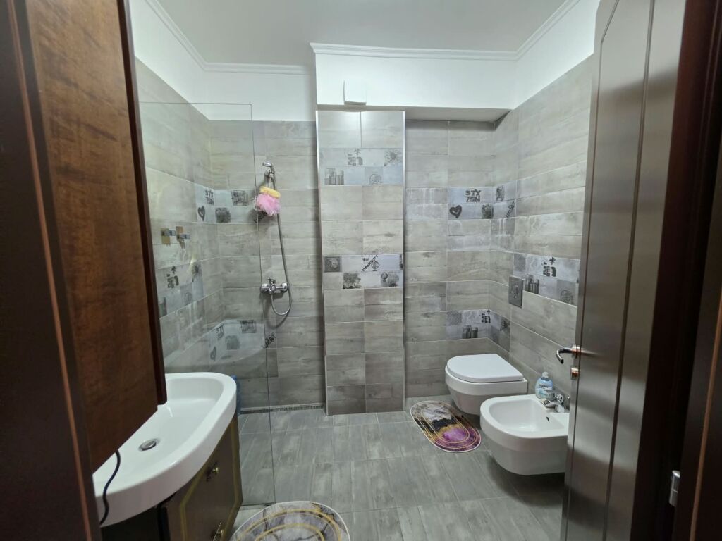 🏡 Apartament 1+1+Parkimi 📍 Pranë kopshtit Zoologjik