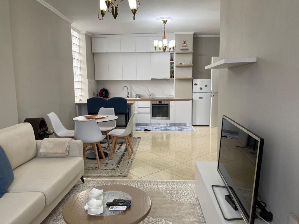 Jepet me qera Apartament 1+1 ne Rrugen e Elbasanit  ID 5582