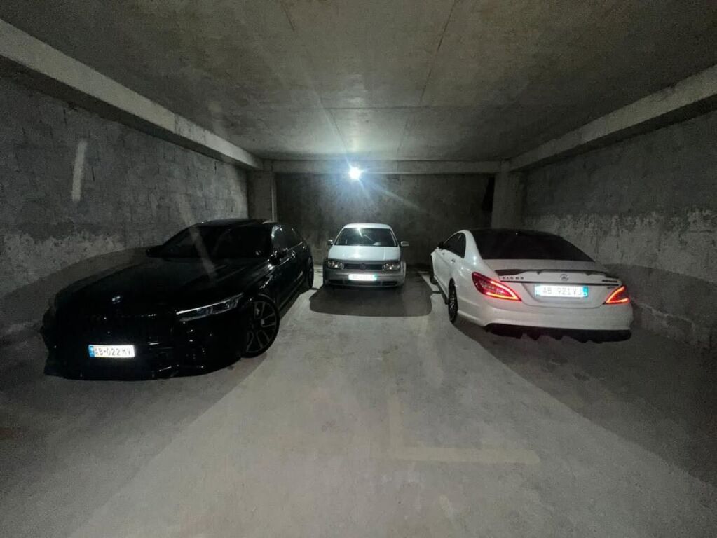 Qera | Garazhd | Rruga 5 Maji | 350 €/muaj
