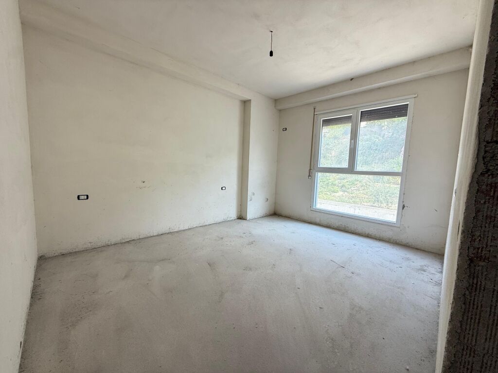 SHITET APARTAMENT 1+1 NE LUNGOMARE-VLORE