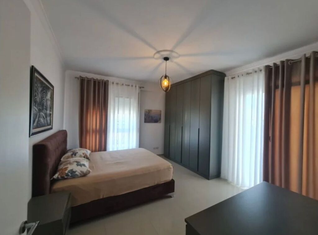 Apartament me qera 2+1+2 Kopshti Botanik