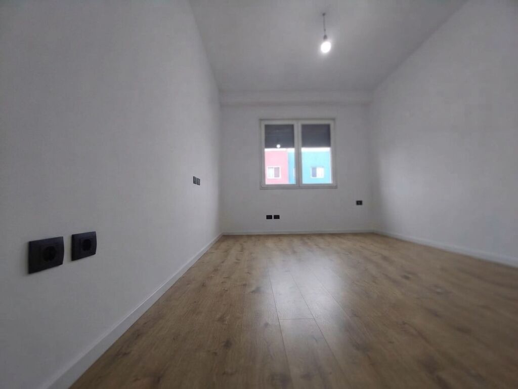 Shitet , Apartament 2+1 , Paskuqan , Tirane
