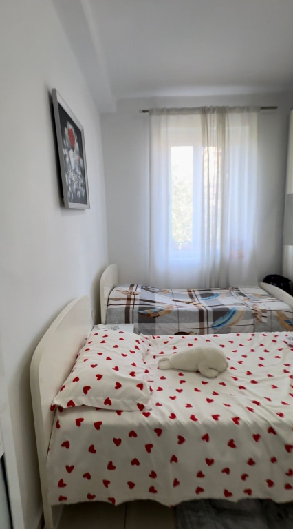 Apartament 1+1 per shitje, ne Bllok