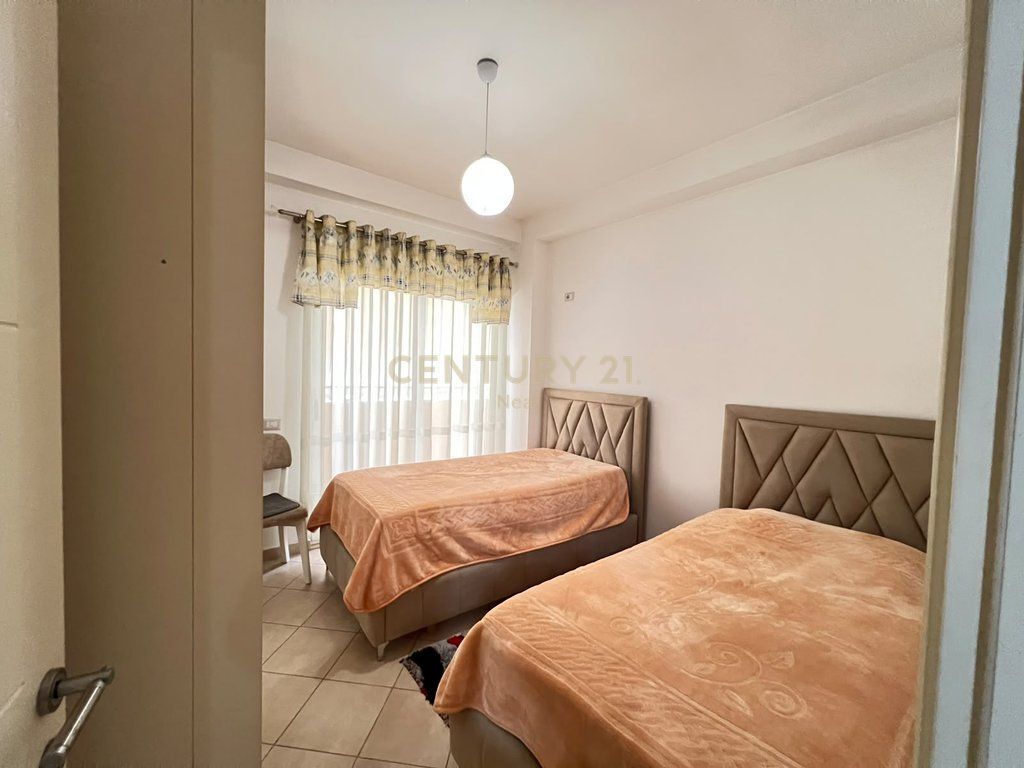 Jepet me qira apartament 2+1 mbikalimi Komunes se Parisit