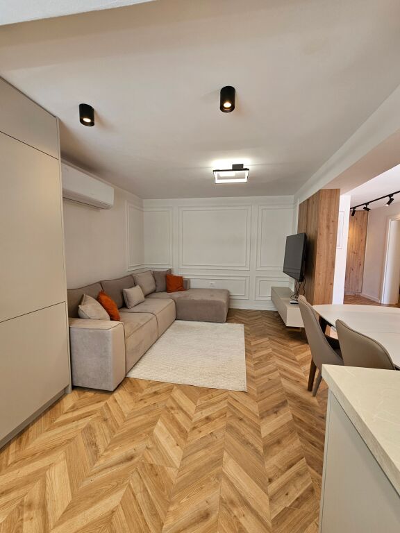 AFFITTASI APPARTAMENTO 2+1 – MIHAL GRAMENO-CASA PRIVATA PIANO 1 📍 Posizione: Mihal Grameno, vicino al Complesso Grand