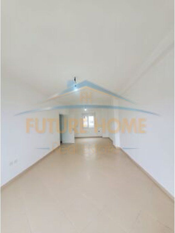 Qera, Apartament 2+1+Depo , Fresku , Tiranë