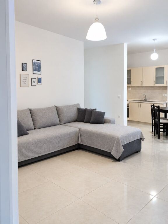 Jepet Me Qera Apartament 1+1+1 Ballkon