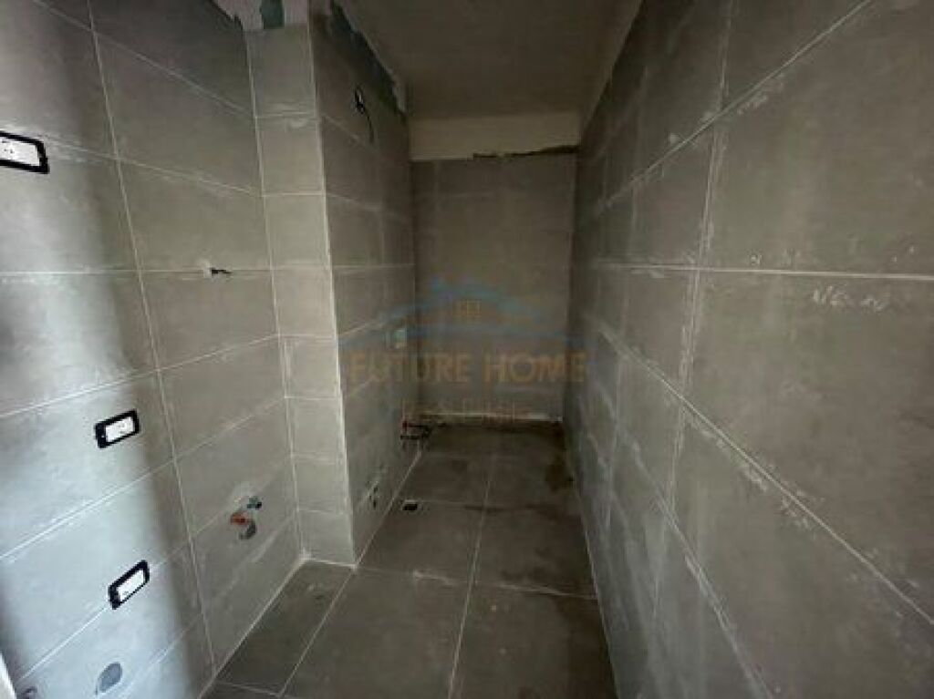 For sale, Apartment 1+1+Parking Space, Univers City, Tirana