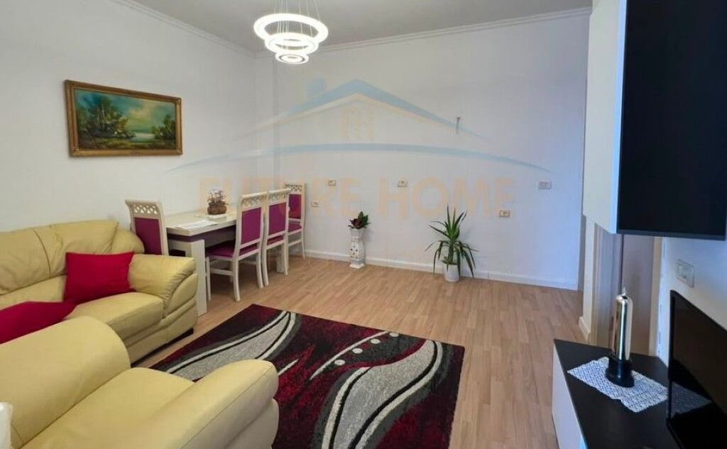 Shitet, Apartament 2+1, Rruga Thesarit, Fresk, Tirane