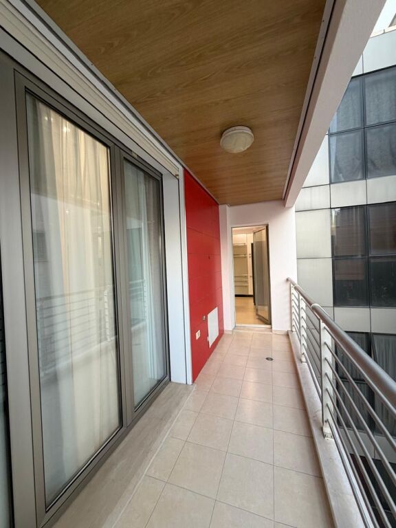 Qera,Apartament 3+1+2, TEK KOMPLEKSI NOBIS, LIQENI ARTIFICIAL