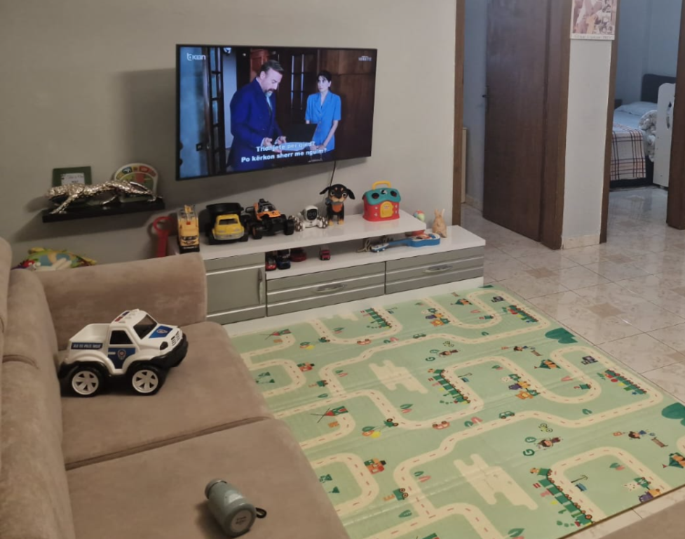 Shitet apartament 2+1 tek Rruga Don Bosko , prane Viva Market