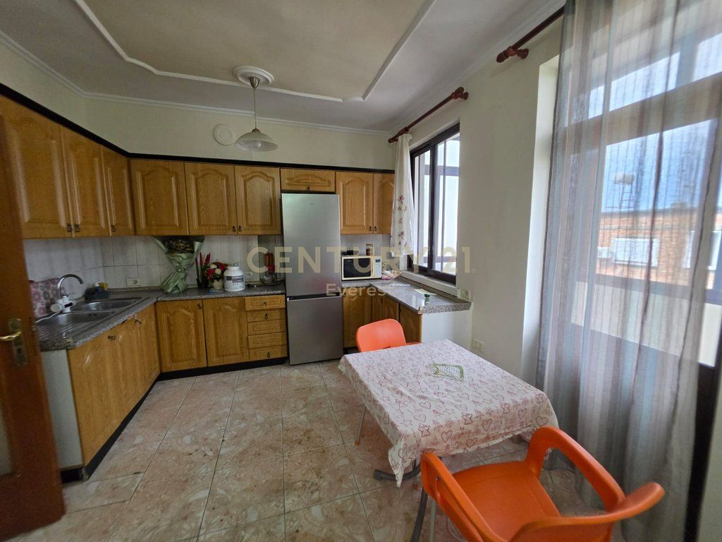 MINE PEZA, APARTAMENT 2+1 PER QIRA
