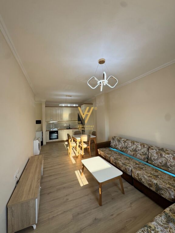 JEPET APARTAMENT 1+1+BLK ME QERA TE 5 MAJI 55.000 LEKE