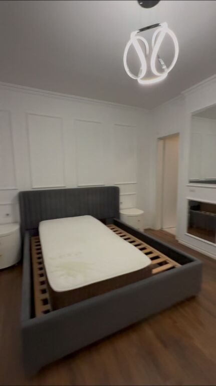 Shitet Apartament 2+1+2 me Verandë - Ngjitur me Deliorgjin, Rr. e Kavajës, Tiranë