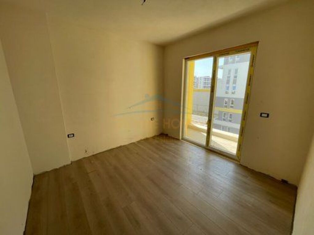 For sale, Apartment 1+1+Parking Space, Univers City, Tirana