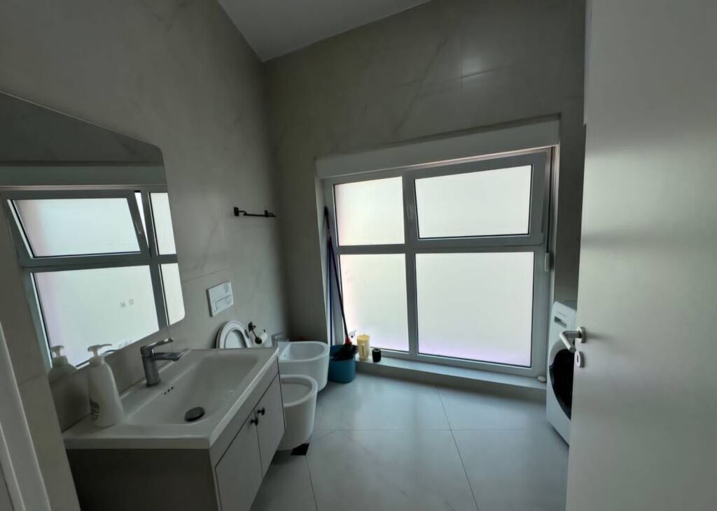 Shitet apartament 1+1 tek Kadiu me çmim 105 000 €