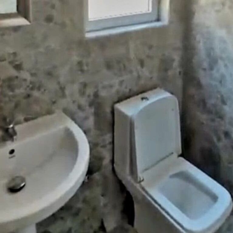 🏡 JEPET ME QIRA DUPLEX – RRUGA E BARRIKADAVE 📍