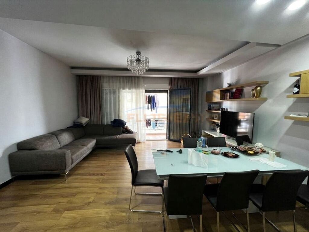 In vendita, Appartamento 3+1+2, Dritan Hoxha, Tirana