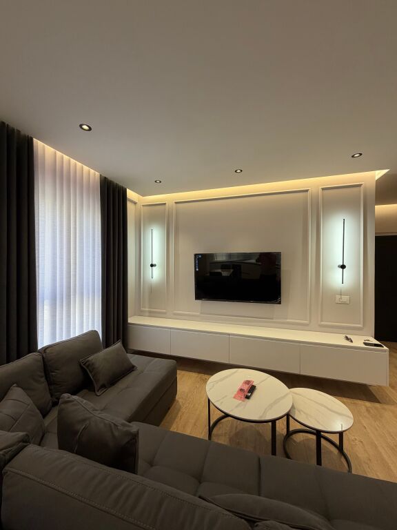 Apartment 1+1 I sapo mobiluar ne qender te selvia