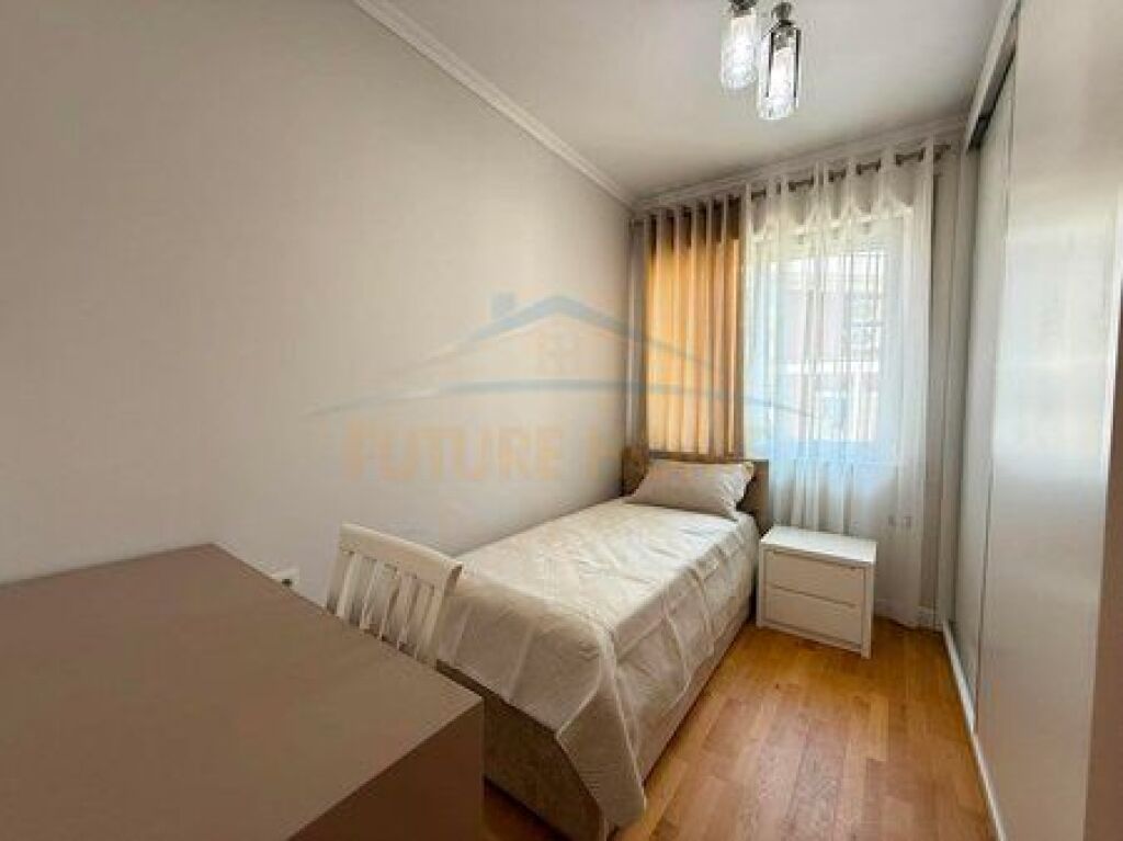 Shitet, Apartament 3+1+2 + Post Parkimi, Rruga Eduard Mano, Kopshti Zoologjik
