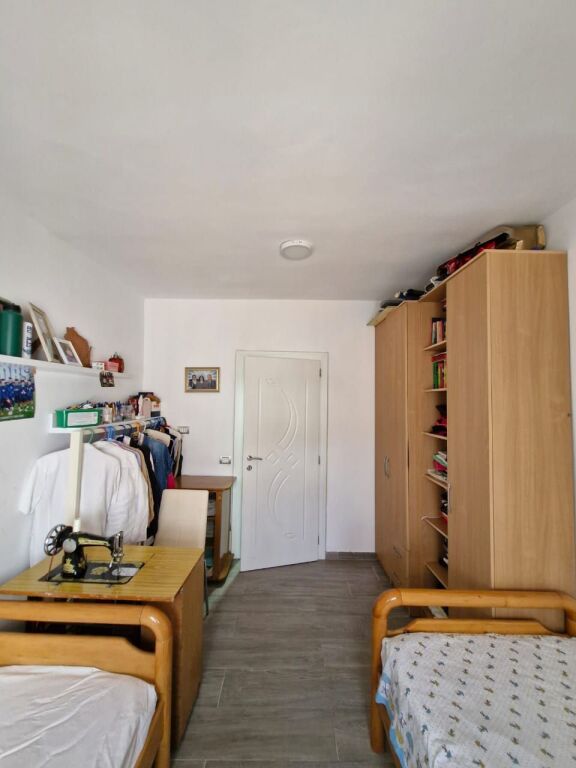 Private house 2+1 280 m² with yard and garage on floor 0 for sale by owner