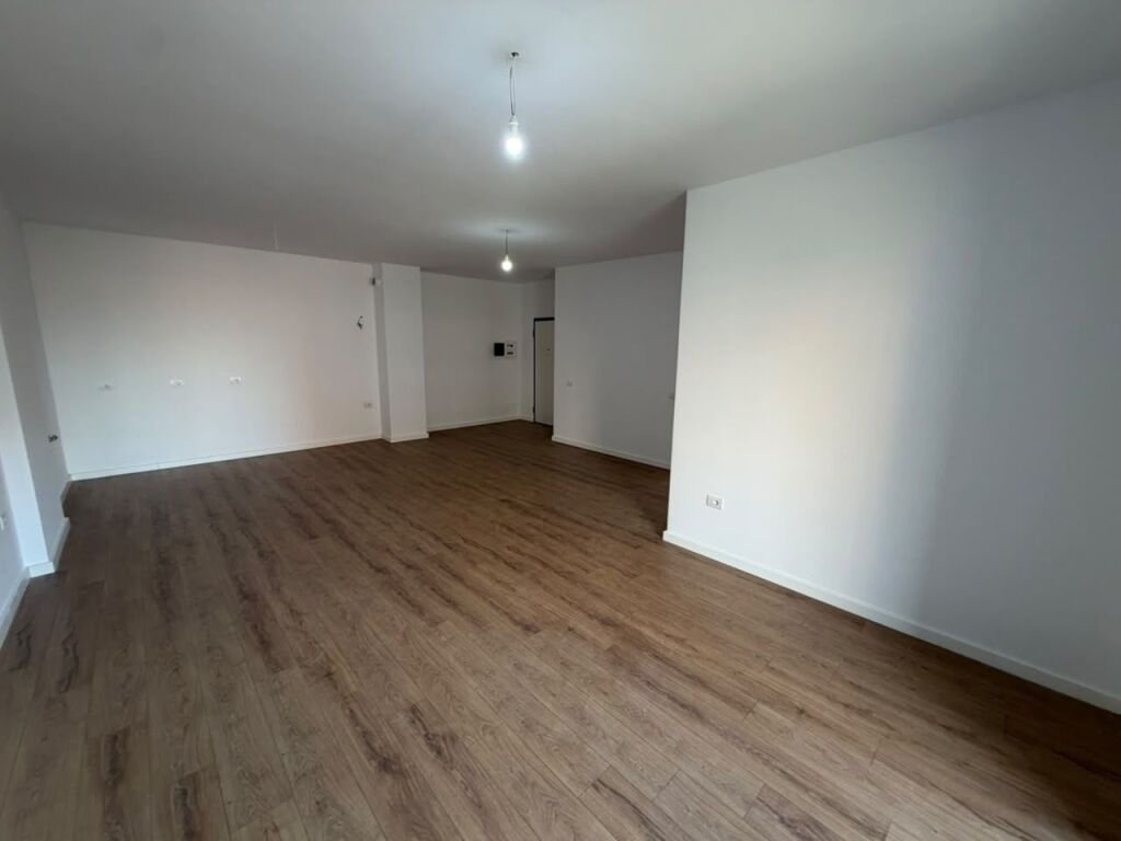 🏠 Jepet me qira apartament 3+1