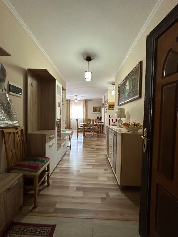 Vendo appartamento 1+1 vicino all'ufficio postale spiaggia Durres
