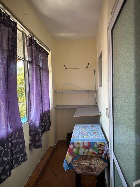 Shitet, Apartament 1+1, Laprakë, Tiranë.