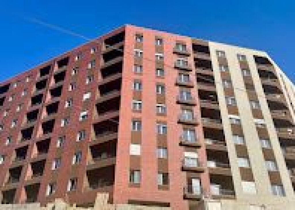 Apartment 2+1+2 for Sale at "British Residence" near completion, behind the "Lidhja e Prizrenit" School in 📍Paskuqan. 119 million lek
