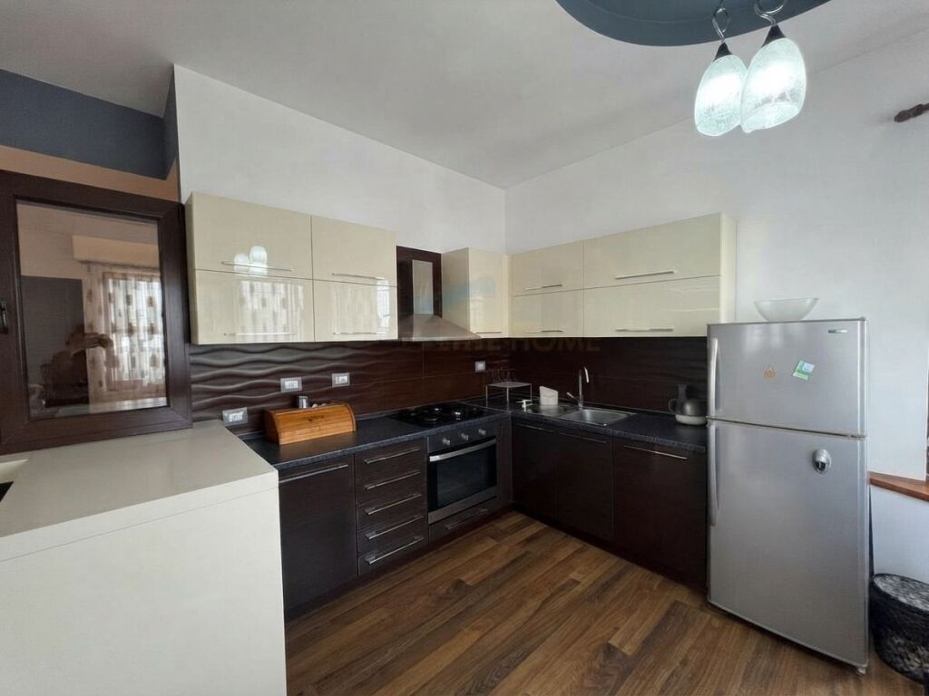 Qera , Apartament 2+1 , Pazari i Ri , Tirane