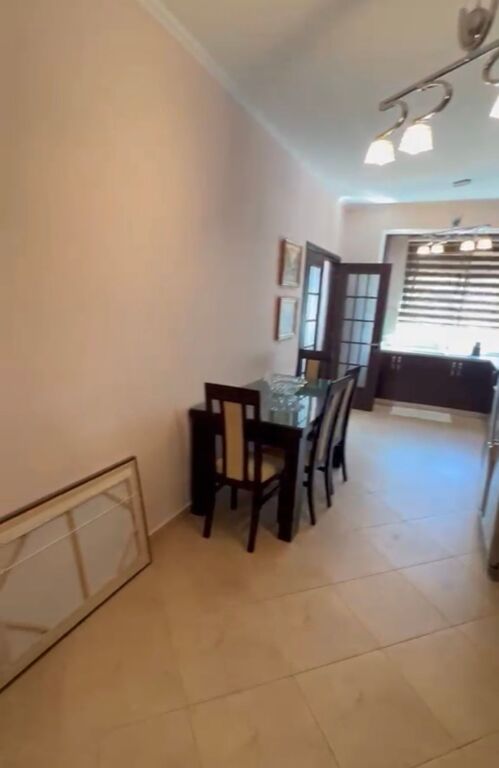 For rent 2+1+parking Paris Commune 850€